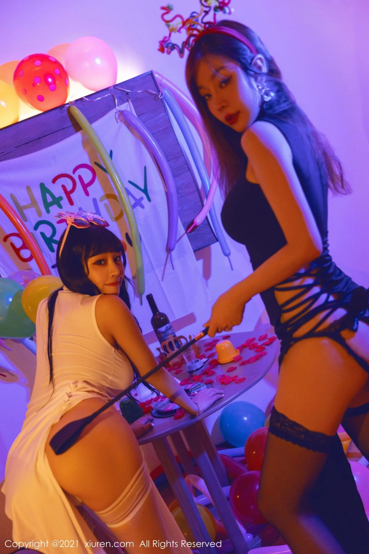 Xrmnw.Com[XiuRen秀人网]No.4025_女神王雨纯＆朱可儿生日party主题私房暗色灯光下撩人诱惑写真98P