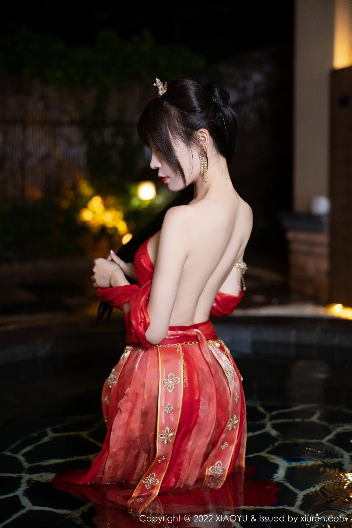 Xrmnw.Com[XiaoYu画语界]Vol.827_女神徐莉芝Booty泳池性感红色轻透古装服饰秀完美身材诱惑写真70P