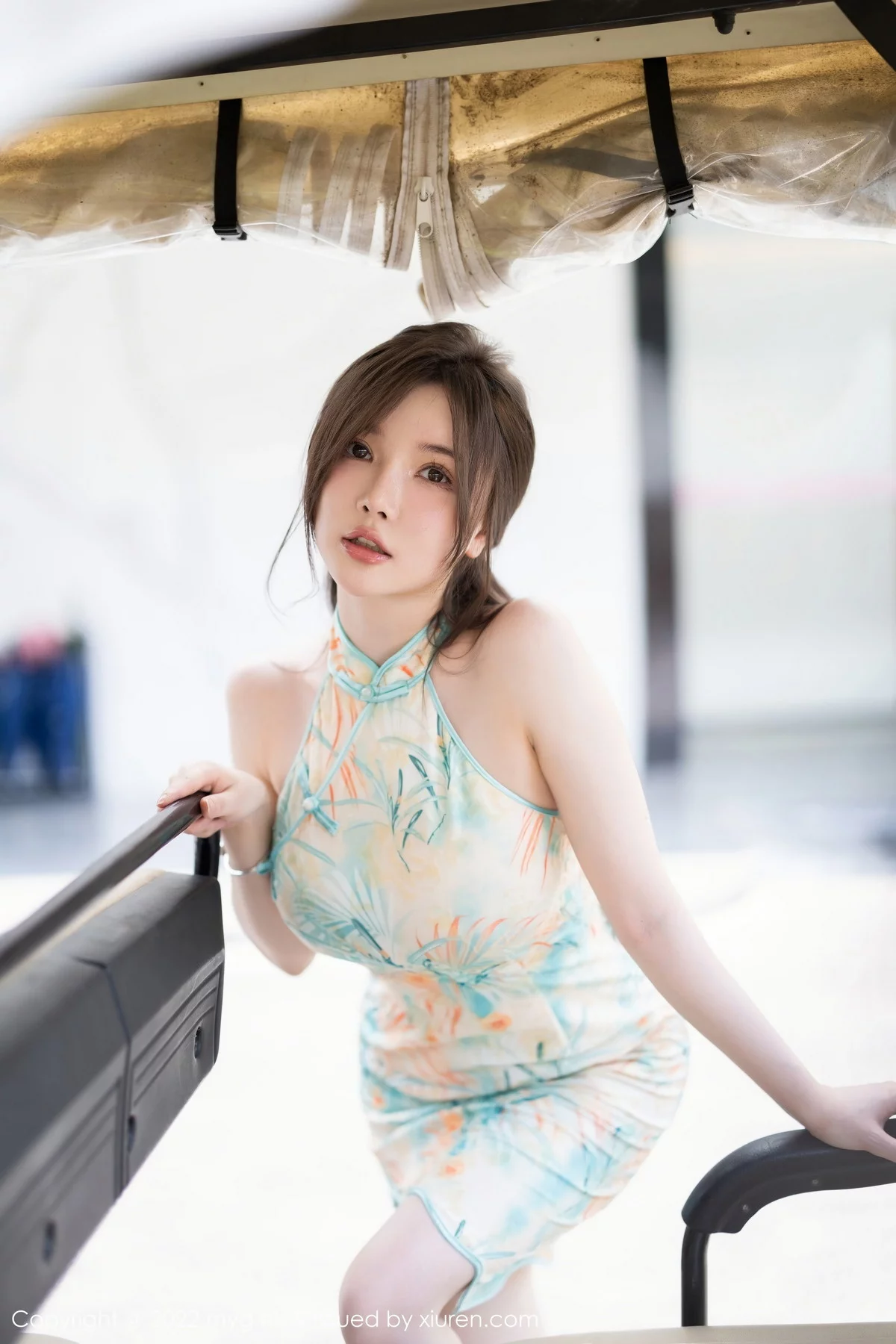 Xrmnw.Com[MyGirl美媛馆]Vol.640_模特糯美子MINIbabe心愿旅拍户外浅色旗袍秀完美身材诱惑写真67P