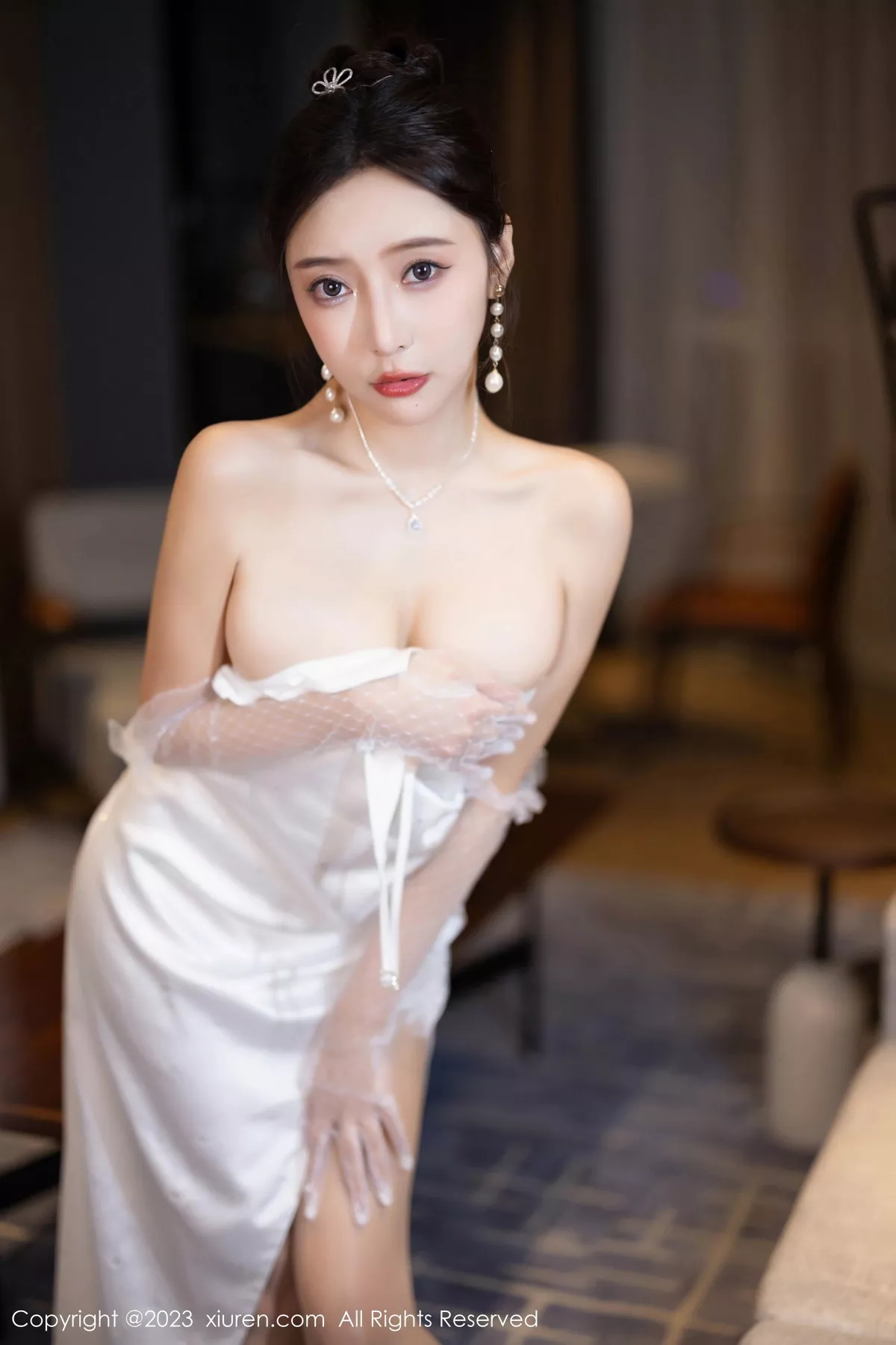 Xrmnw.Com[XiuRen秀人网]No.7256_女神王馨瑶yanni白色长礼裙+黑色情趣内衣秀完美身材诱惑写真87P