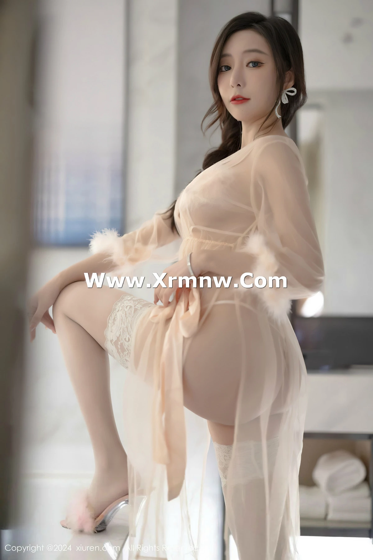 Xrmnw.Com[XiuRen秀人网]No.8378_女神王馨瑶yanni红色连衣裙+杏色轻透连衣裙秀完美身材诱惑写真80P